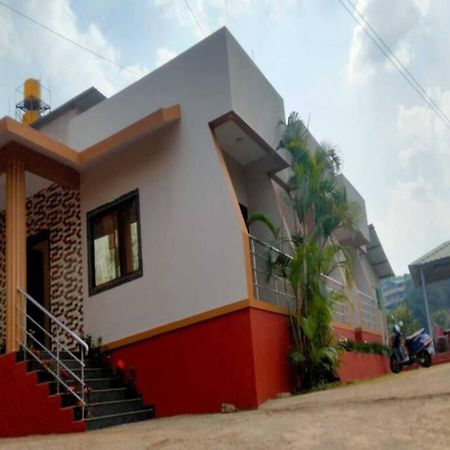 Maple Villa Mahābaleshwar Esterno foto